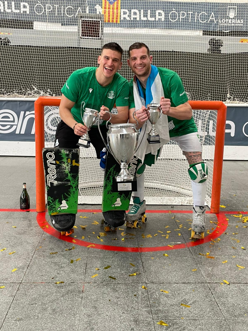 Los jugadores del Liceo celebran la Copa del Rey