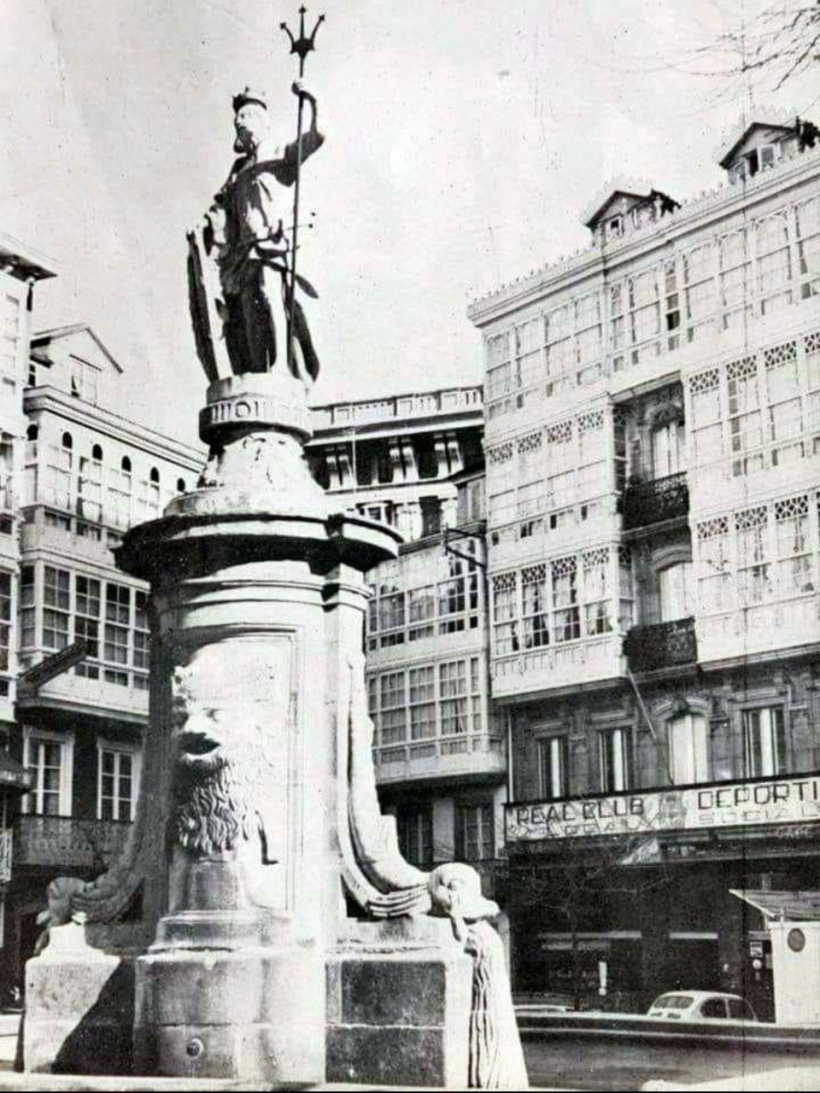 Sede del Deportivo en la Plaza de Santa Catalina