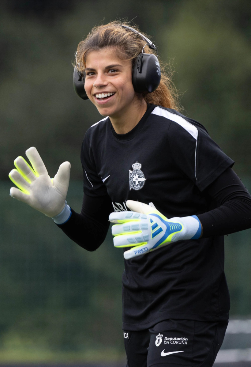 Inês Pereira entrenando con cascos