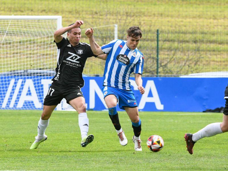 Alejandro Pereira en la temporada 2023 24 con el Fabril