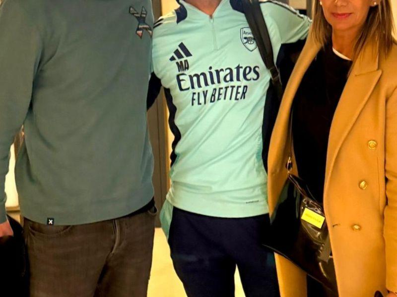 Mikel Arteta (c), junto a Nano Macedo Lena Romeril Cedida