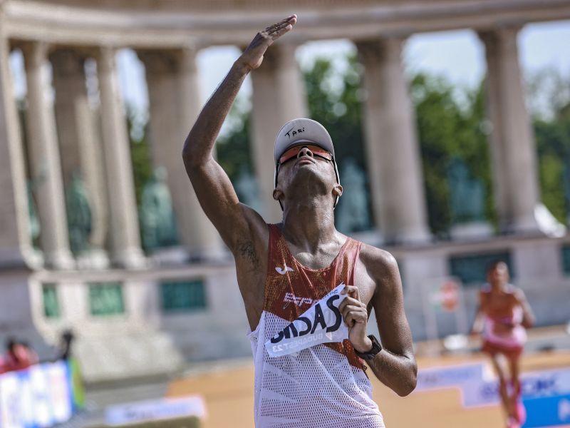 Tariku Novales en Budapest,