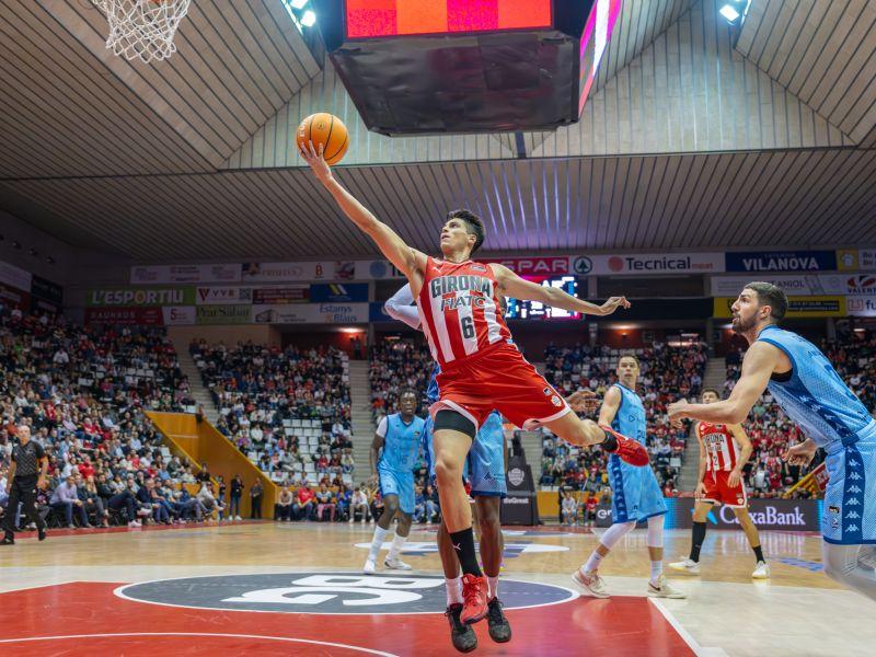 Juani marcos J09 GIR MBA Firmar acb Photo Sergi Gerones