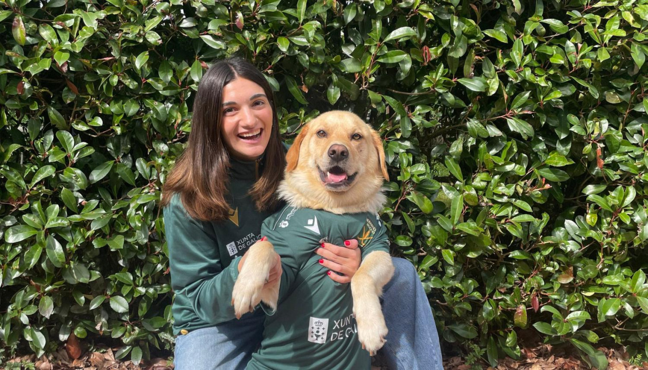 Alejandra Martín, del Marineda, con Goku