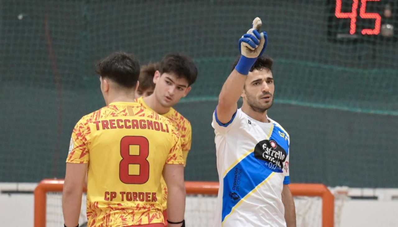 Pablo Cancela celebra uno de sus goles contra el Tordera
