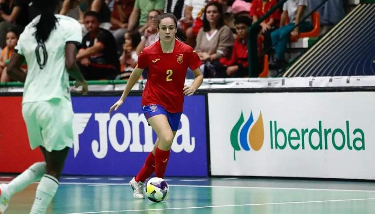 Martita durante un partido con la selección