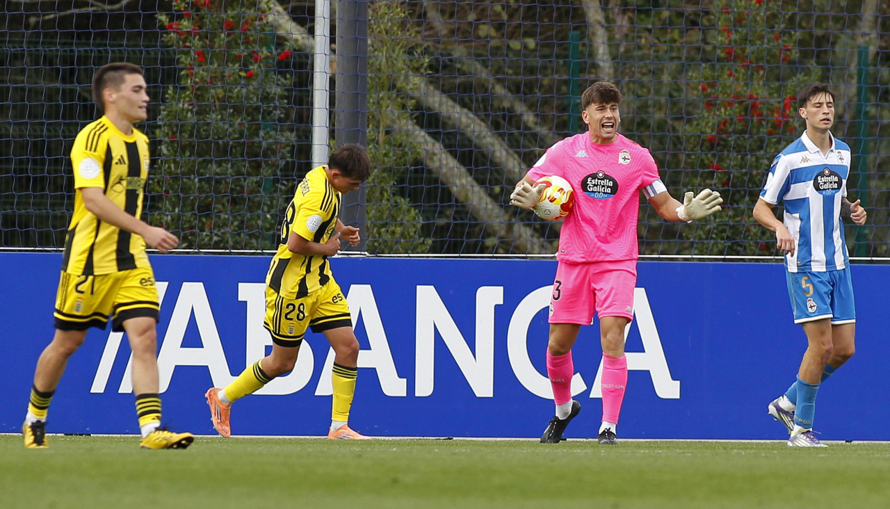 Hugo Ríos, durante el partido contra el oviedo vetusta