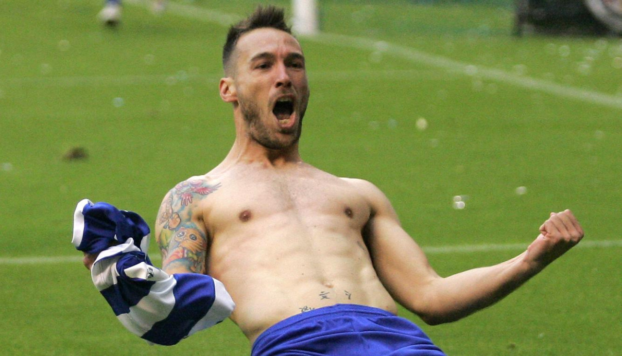 Xisco celebra su gol ante el Huesca que selló el ascenso a Primera en mayo de 2012
