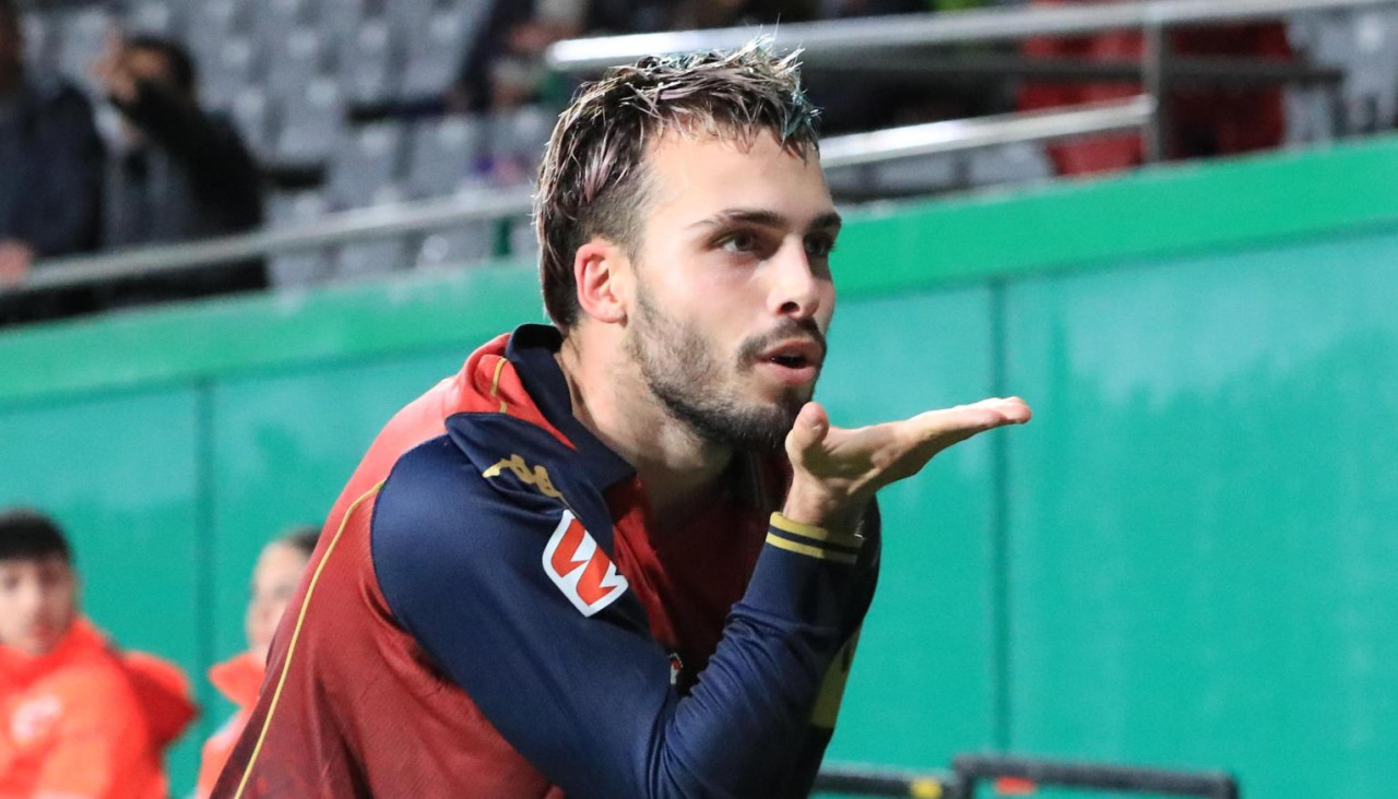 David Mella lanza un beso después de marcar el 1-3 en el Córdoba-Dépor