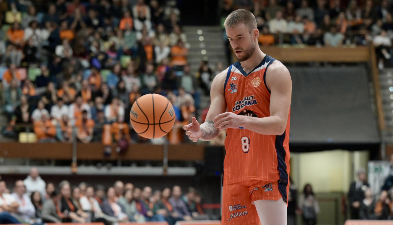 Dino, durante un partido
