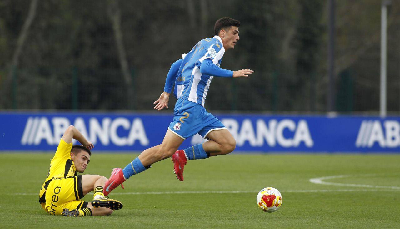 Quique Teijo ha sido el elegido para reubicarse como central