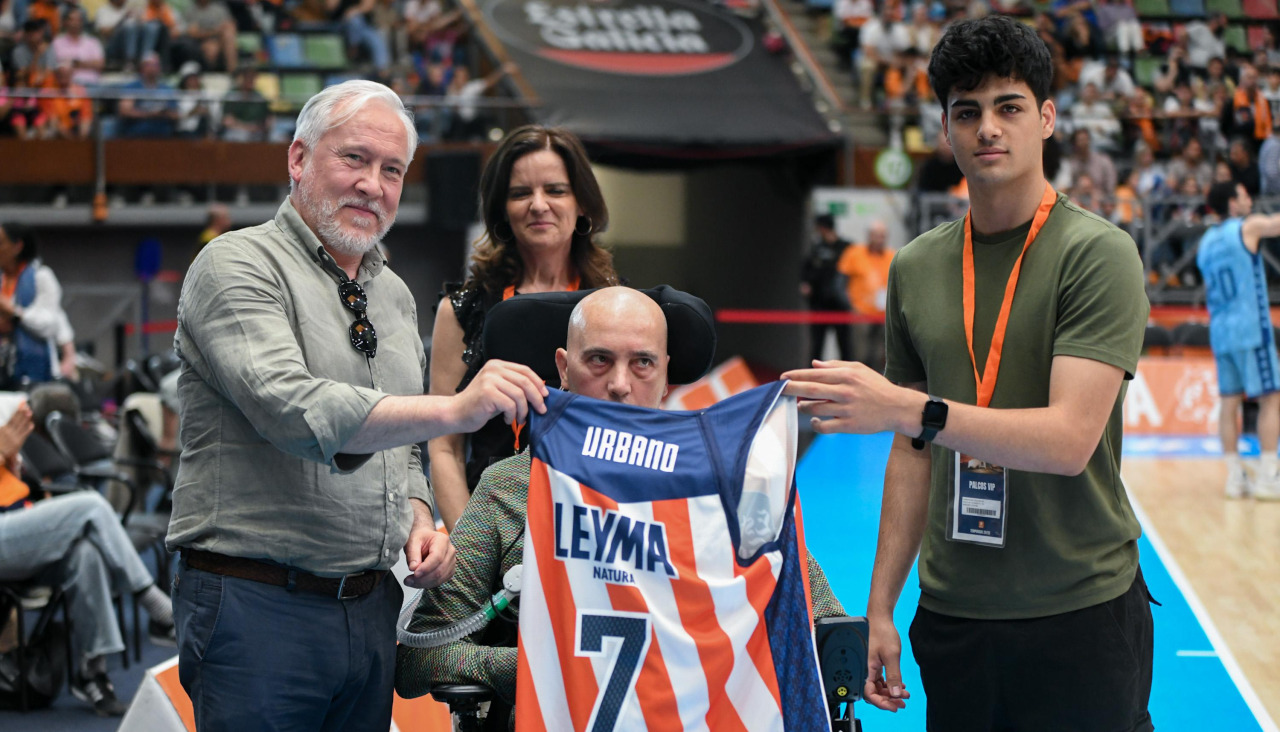 El Básquet Coruña rindió homenaje a Urbano González el pasado mayo