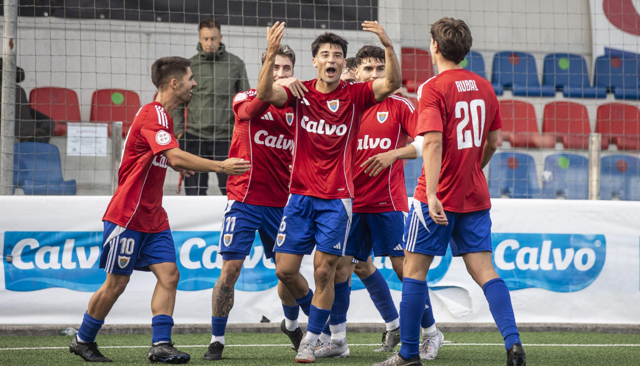 Marru celebra ante el Valladolid Promesas uno de sus goles con el Bergantiños
