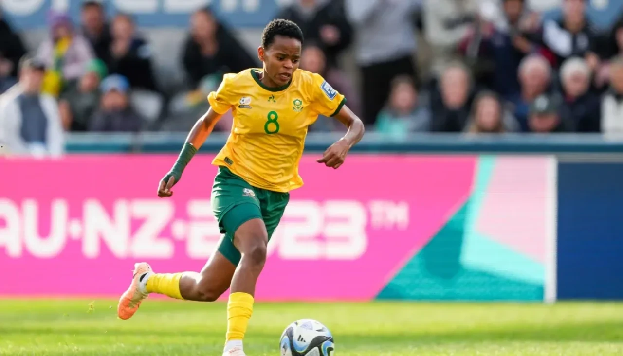 Hildah Magaia, durante un partido con Sudáfrica en el Mundial de 2023