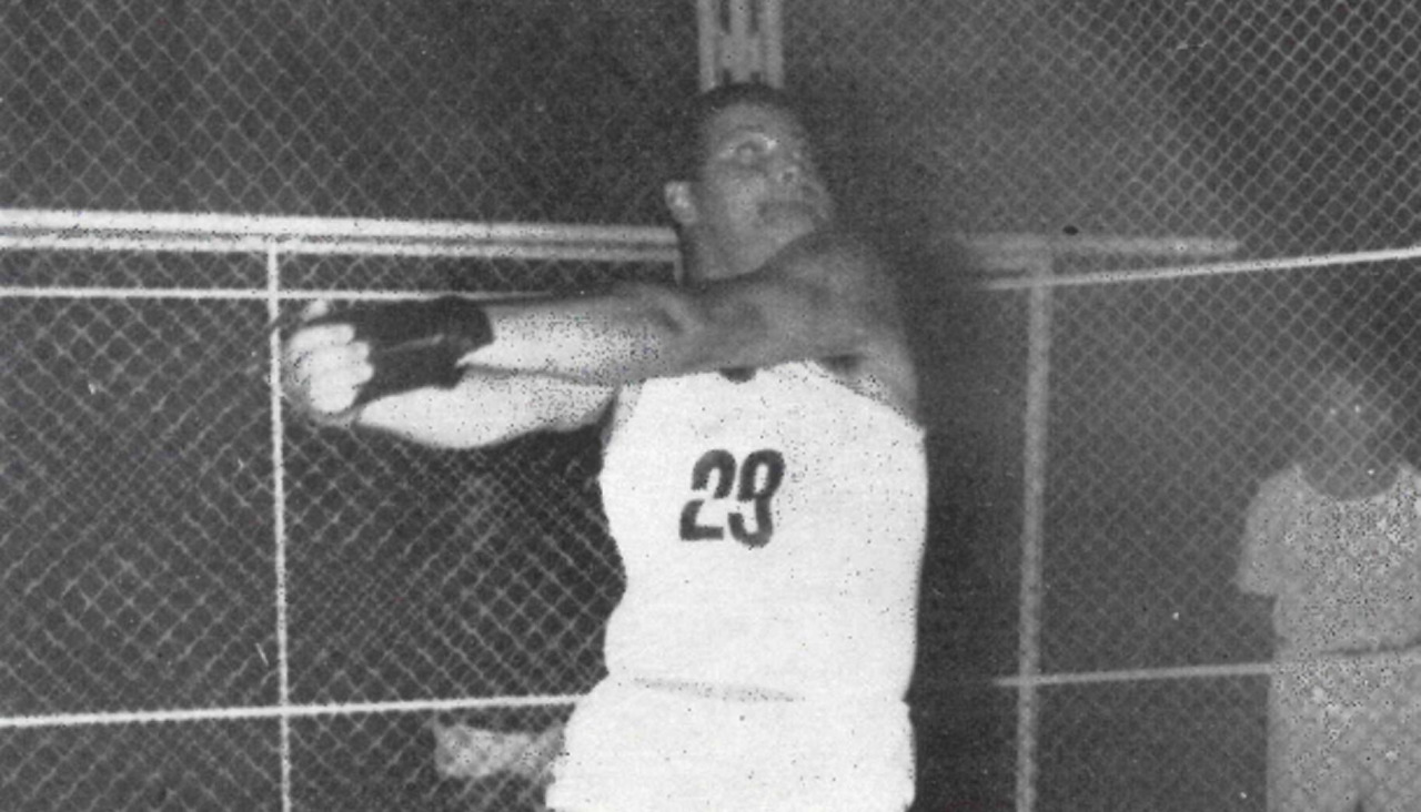 José Otero, portada de Atletismo Español en julio de 1965 tras superar los 60 metros