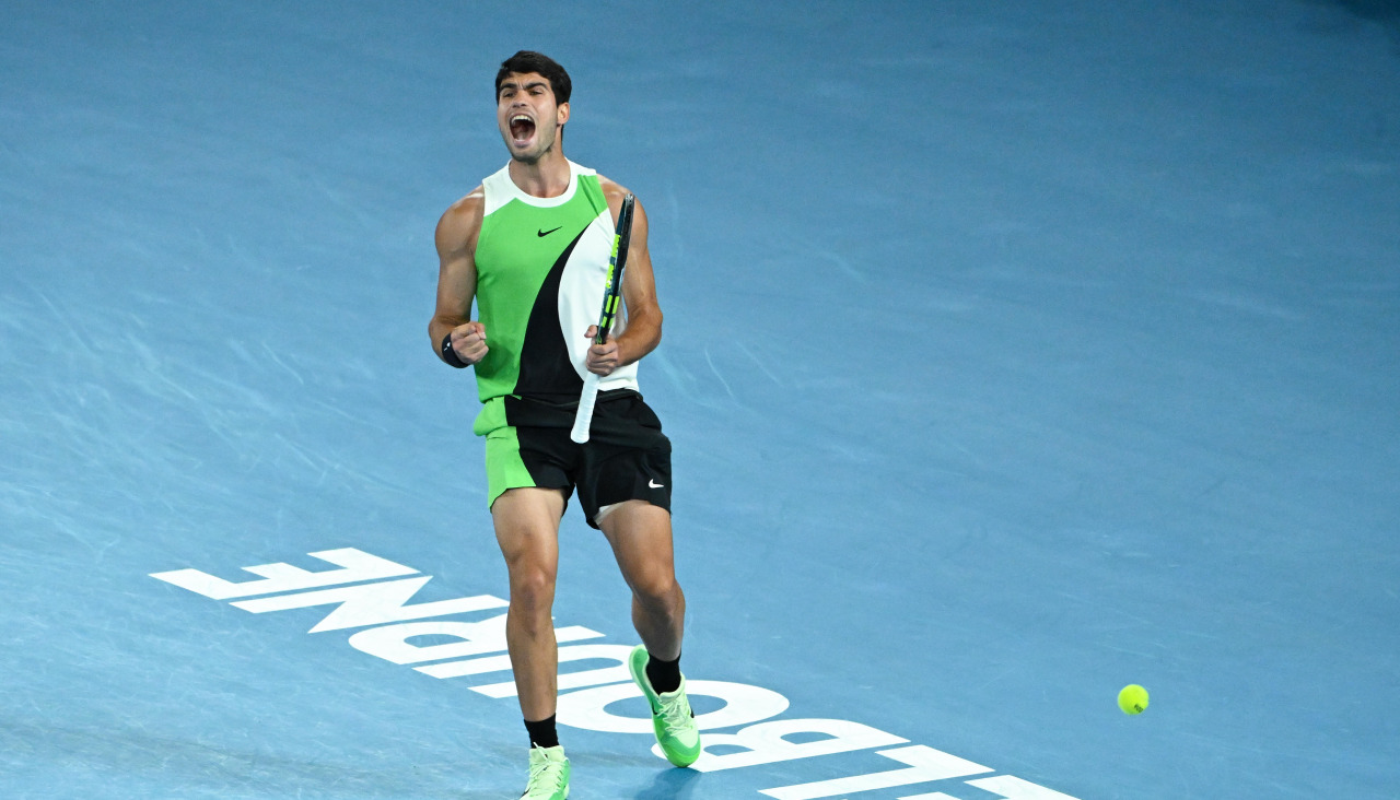 Carlos Alcaraz celebra su victoria en el Open de Australia ante Djokovic