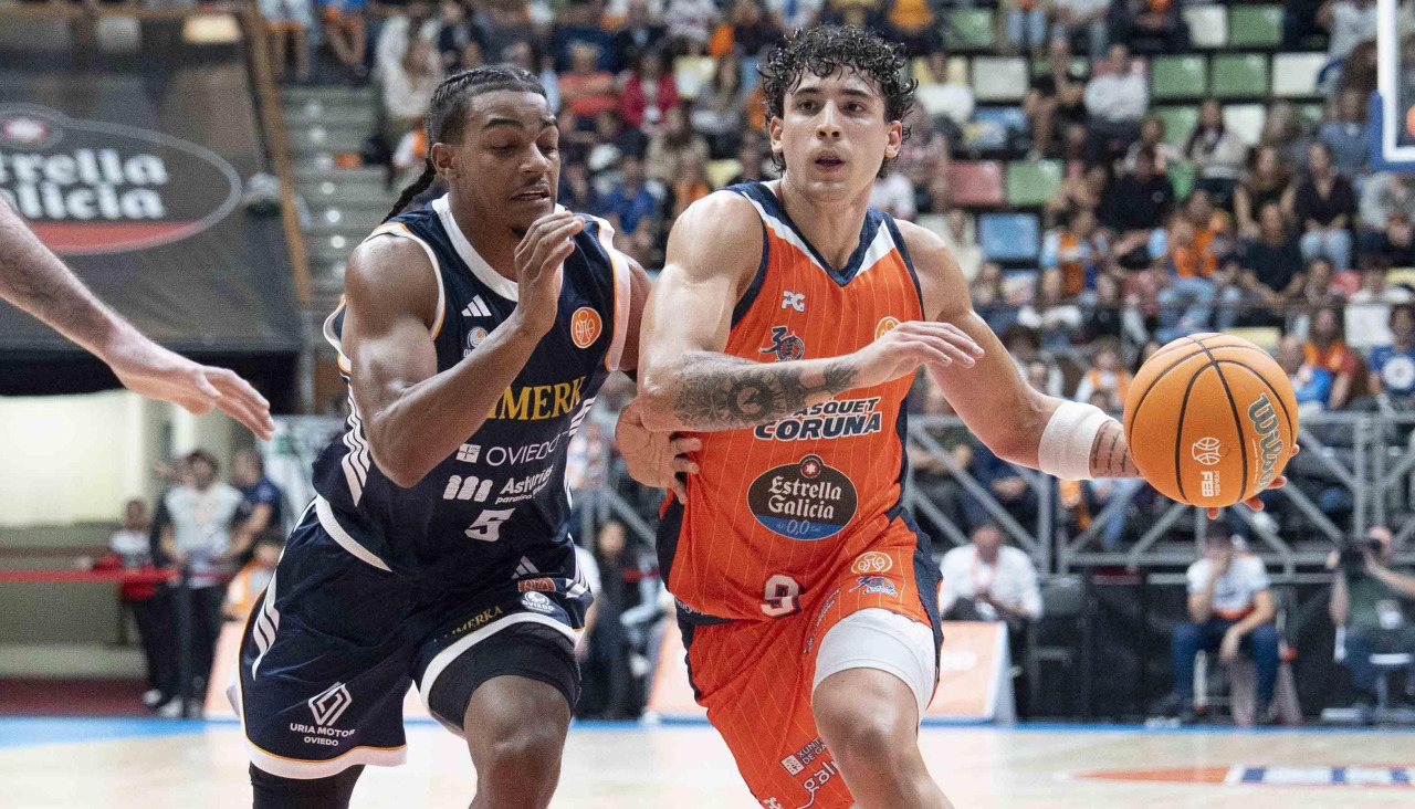 Caio Pacheco entra a canasta en el duelo con el Oviedo en Coliseum