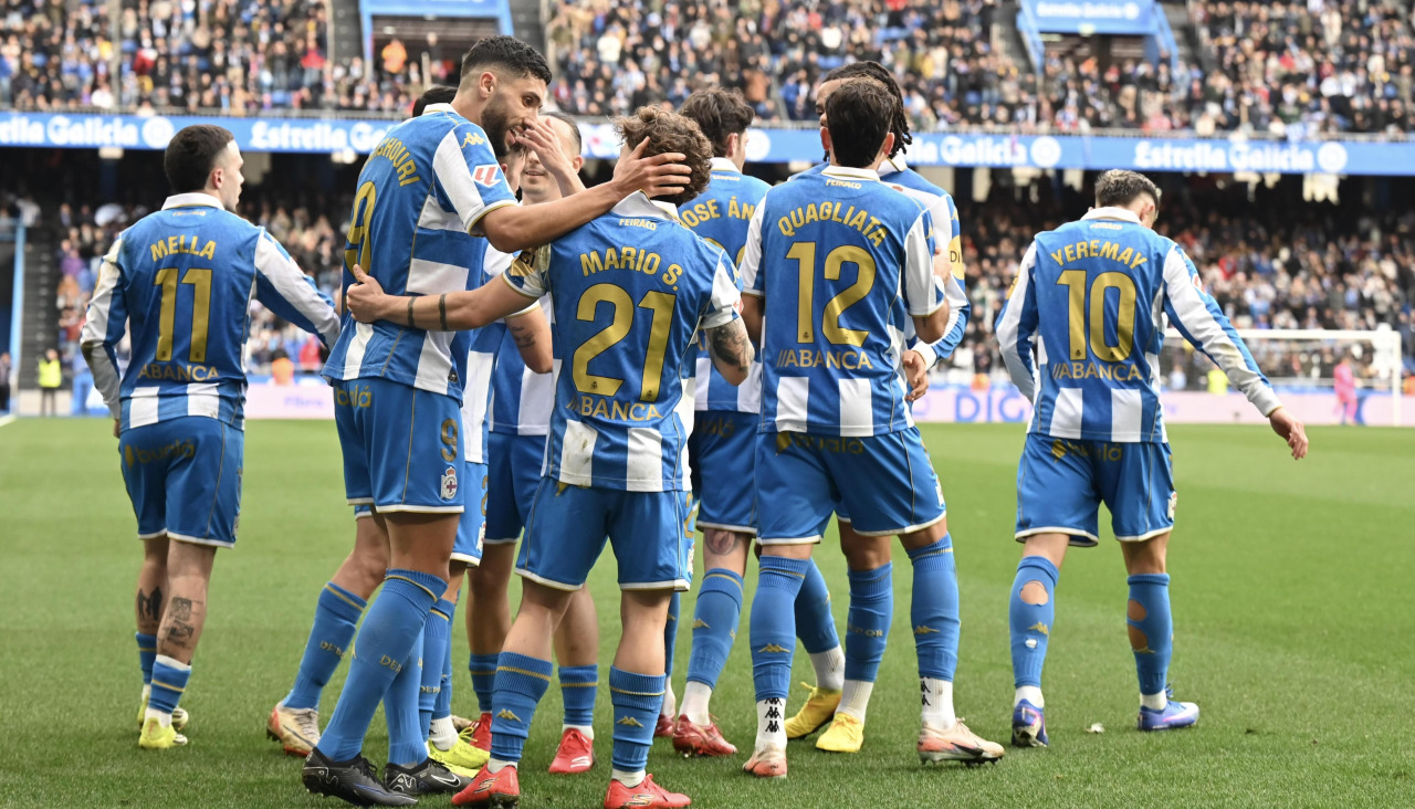 Los jugadores del Dépor celebran el segundo gol ante el Albacete