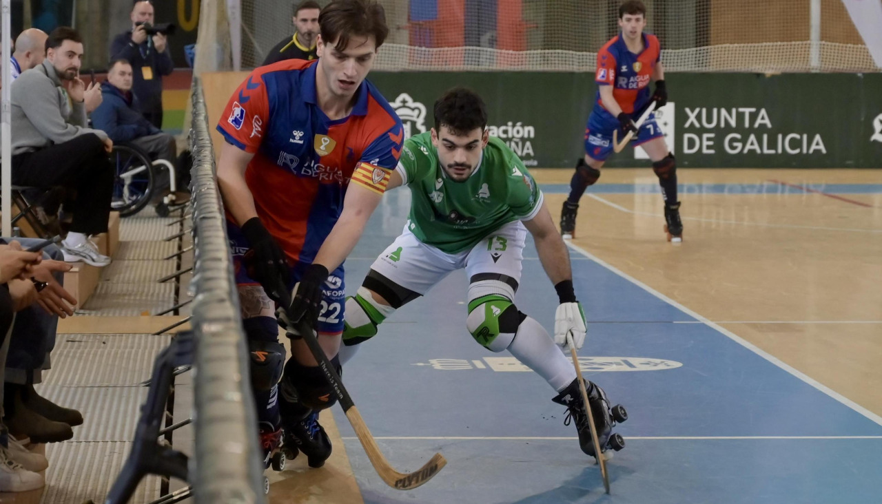 Una acción de Bruno Saavedra durante el Liceo-Igualada