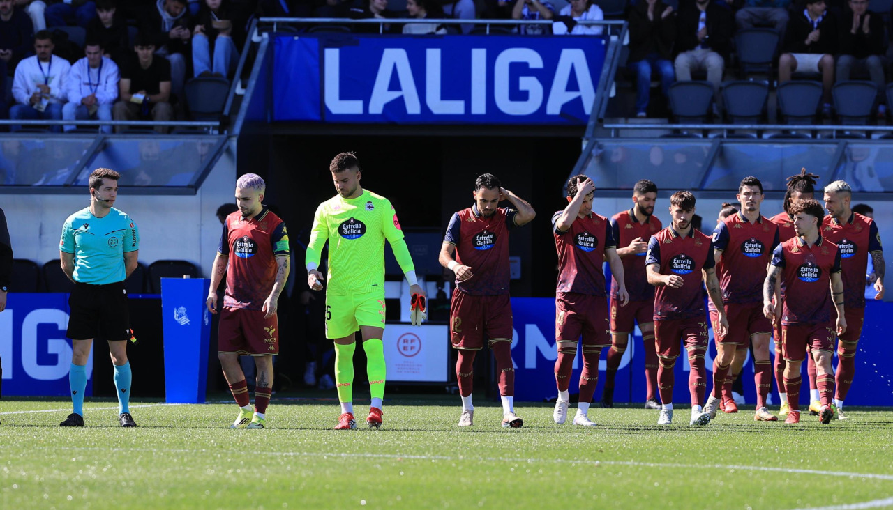 El Deportivo, saltando al campo en Zubieta