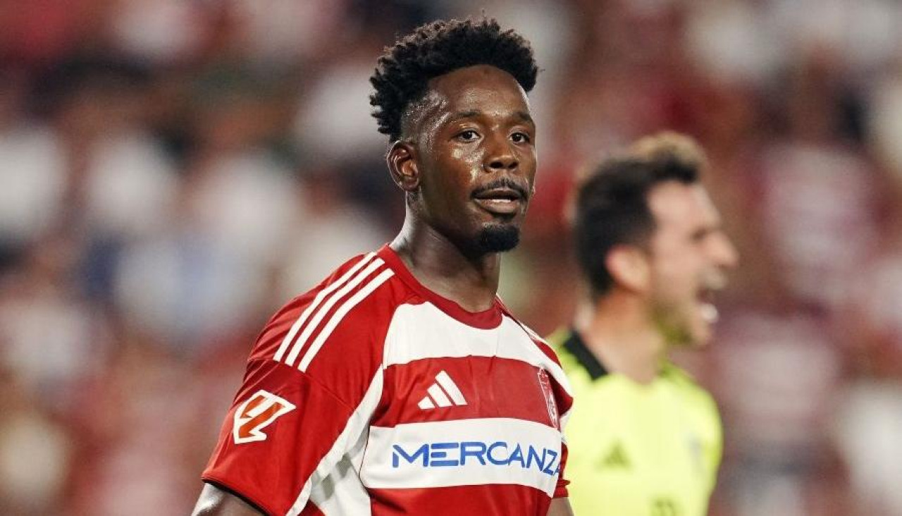 Bouldini, durante su primer partido con el Granada, frente al Mirandés
