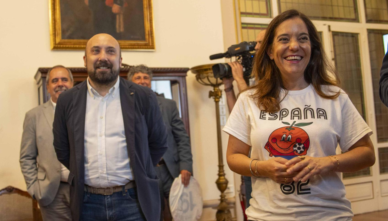 Inés Rey y José Manuel Lage durante el acto de presentación de la candidatura mundialista el 21 de julio de 2024