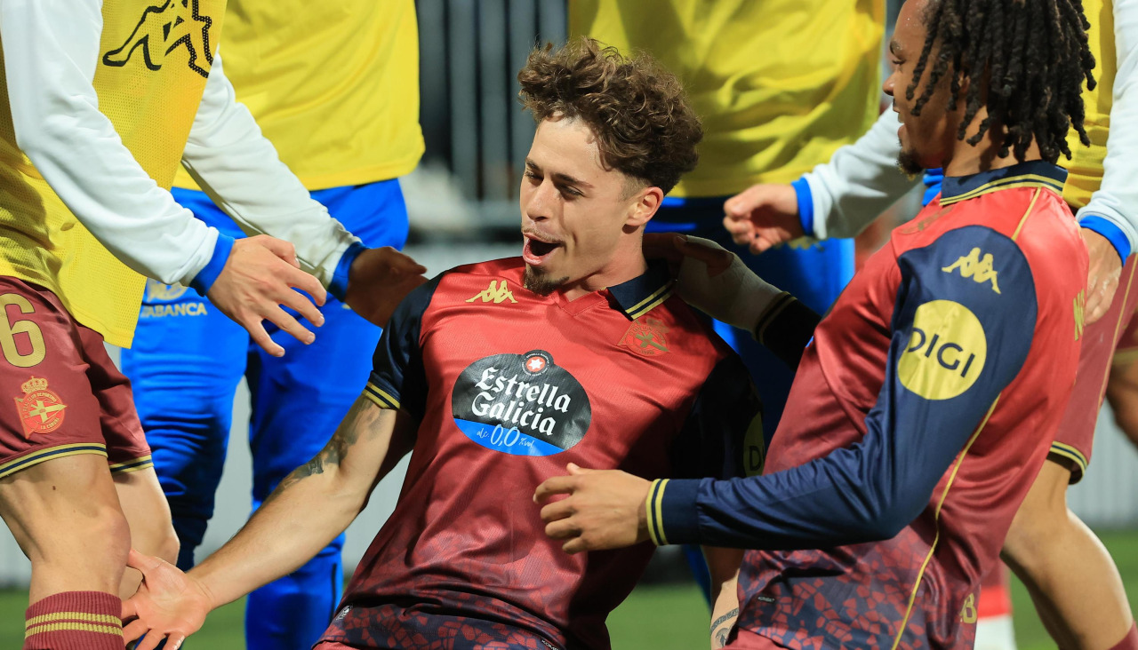 Mario Soriano celebra su gol en Zaragoza en el 0-2 de la primera vueltaTemporada 2025-2026Real Zaragoza - Deportivo 0-2
