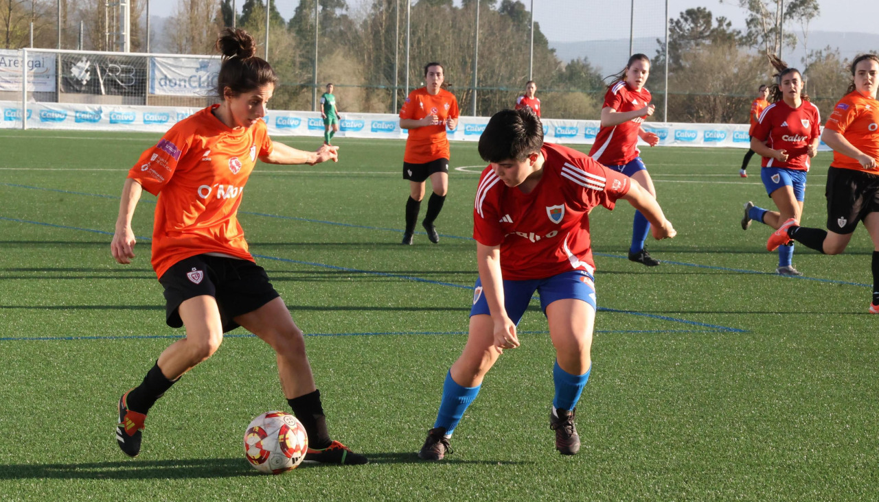El Atlético San Pedro, uno de los clasificados a semifinales, durante su partido en As Eiroas