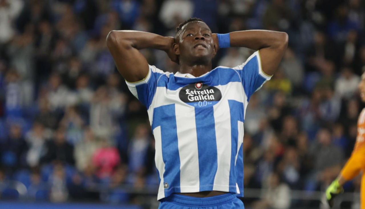 Bil Nsongo se lamenta de una ocasión de gol ante el Zaragoza