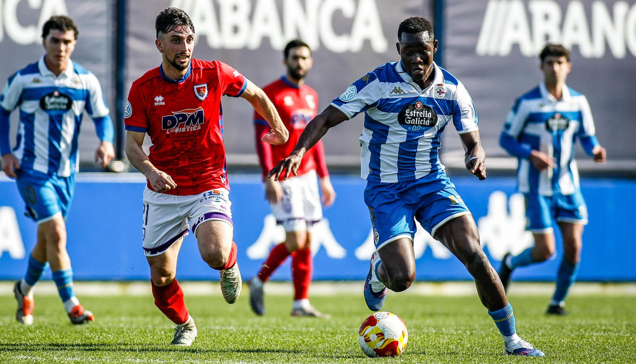 Bil, con el Fabril, en el encuentro ante el Numancia