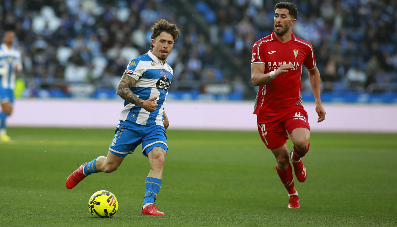 Mario Soriano, durante el duelo con el Córdoba