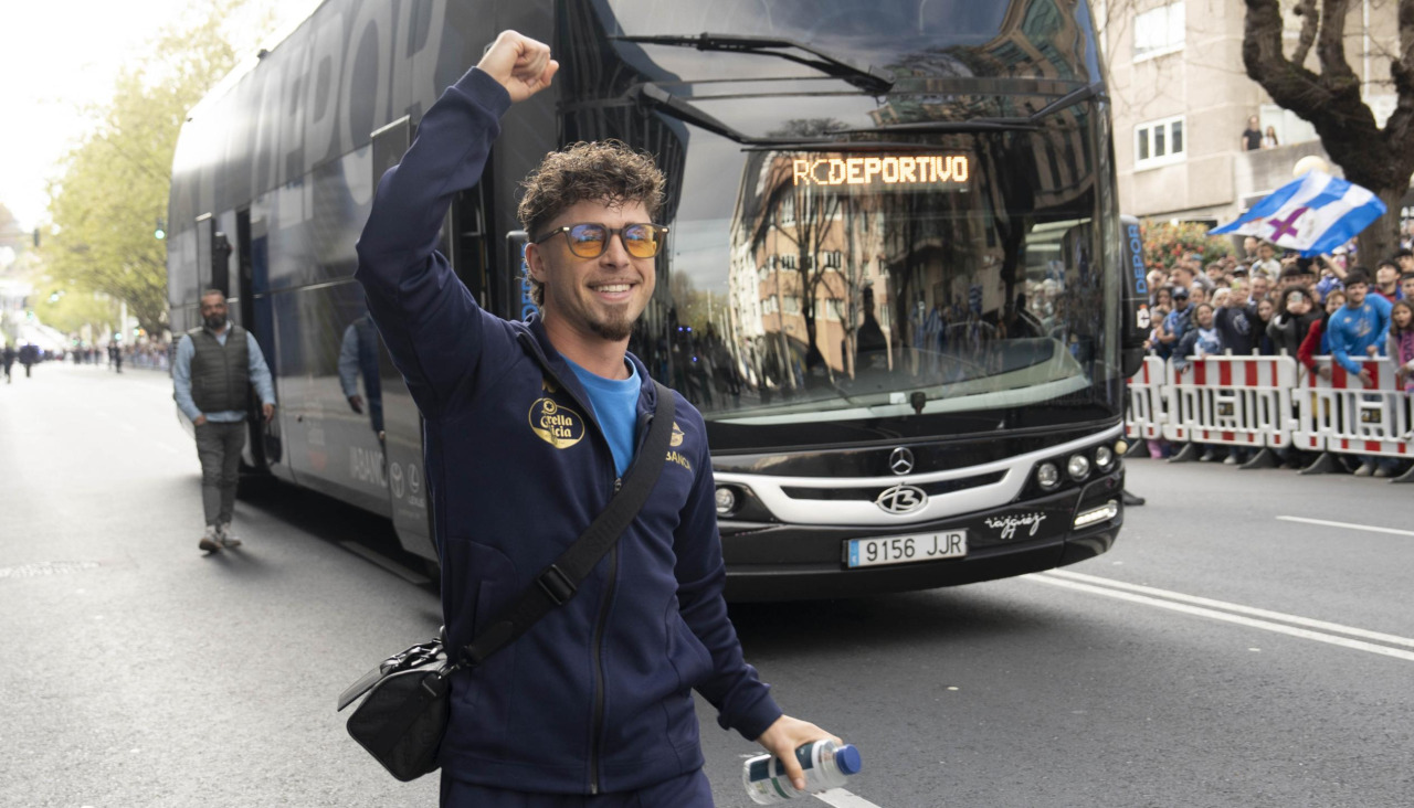 Mario Soriano, en la llegada del Dépor a Riazor