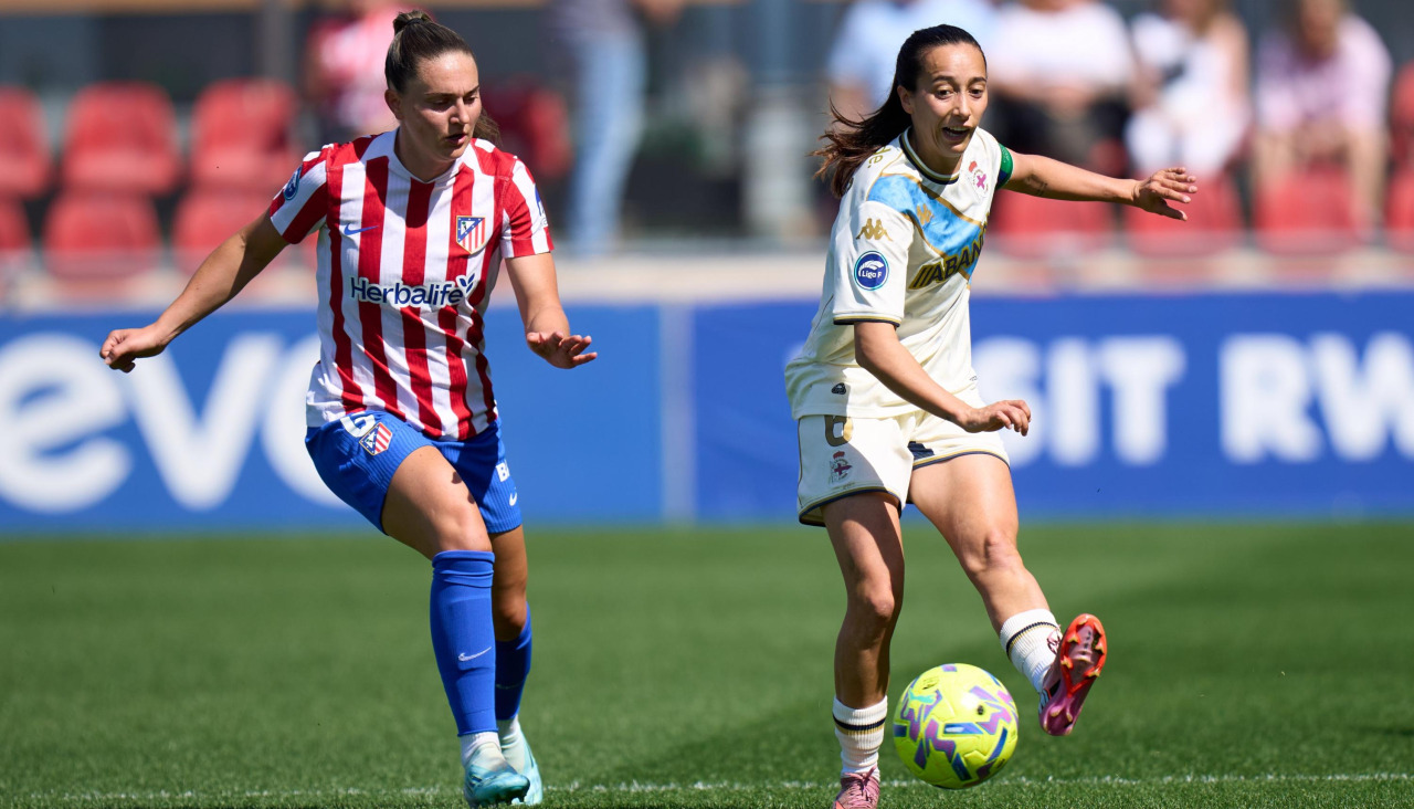 Paula Gutiérrez en el encuentro entre Atlético de Madrid y Deportivo