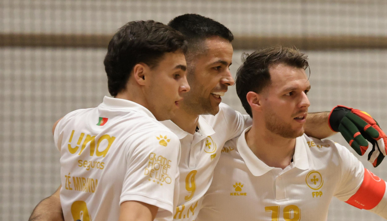 Los jugadores portugueses celebran uno de sus goles ante Suiza