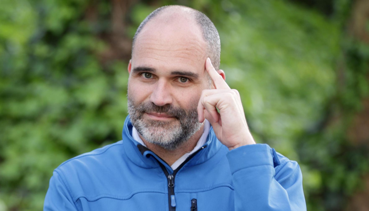 Fer Buendía, entrenador del Maristas, posa para una entrevista reciente con este diario