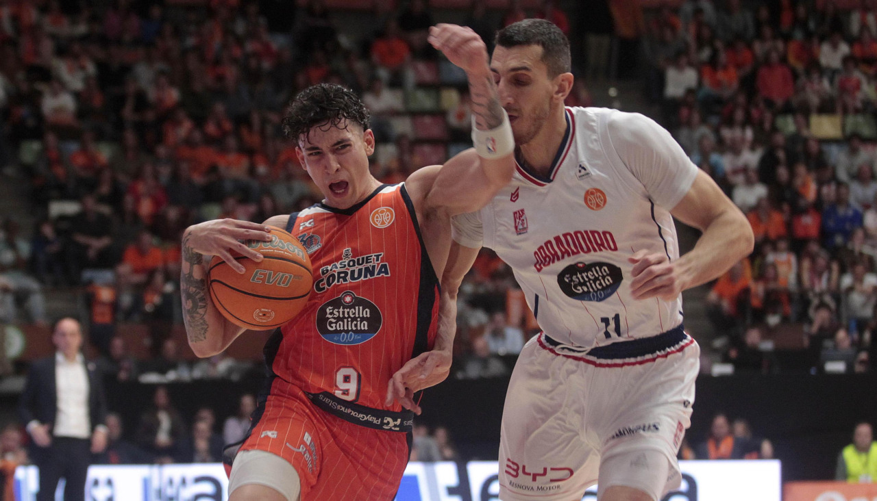 Caio Pacheco, durante el derbi con el Obradoiro en el Coliseum