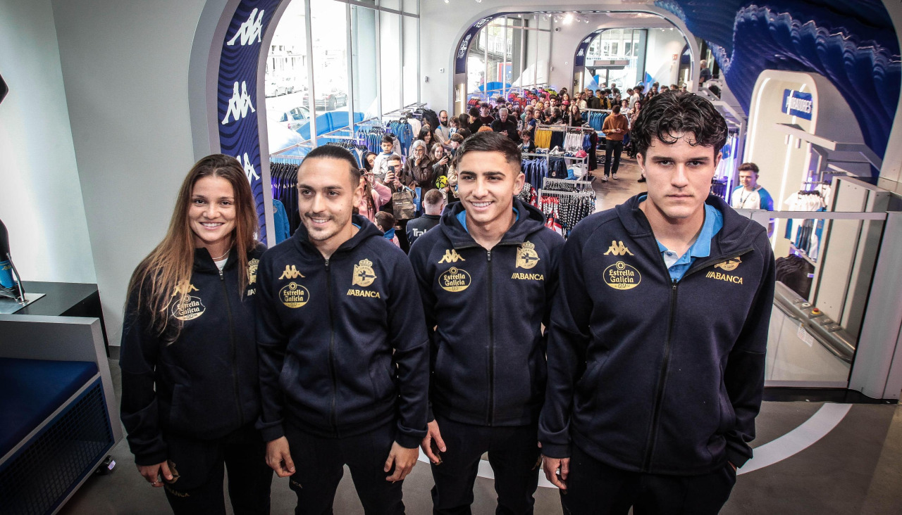 Millene, Luismi Cruz, Yeremay Hernández y Noé Carrillo, en la DéporTienda
