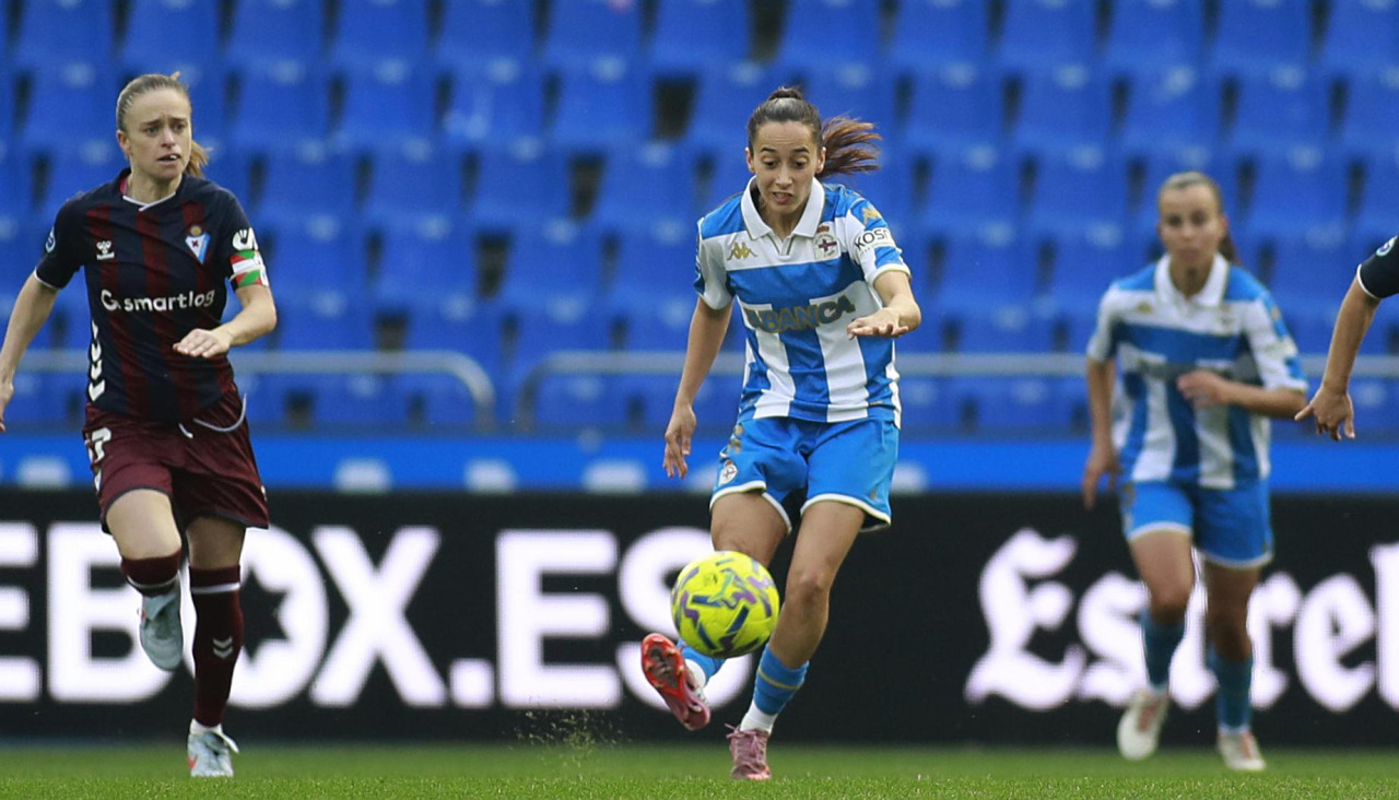 Paula Gutiérrez en el encuentro entre Deportivo y Eibar