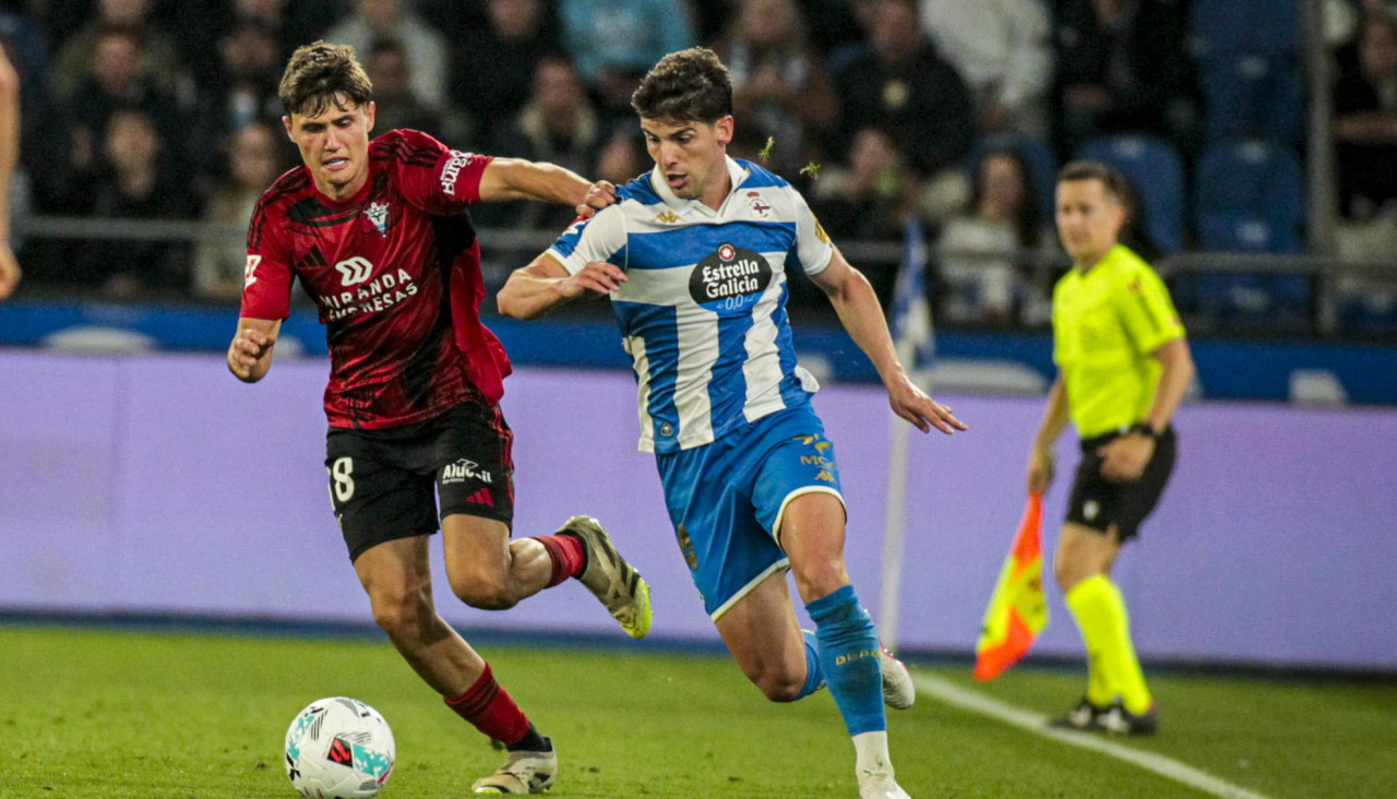 Riki, durante el partido contra el Mirandés en Riazor (3-1)