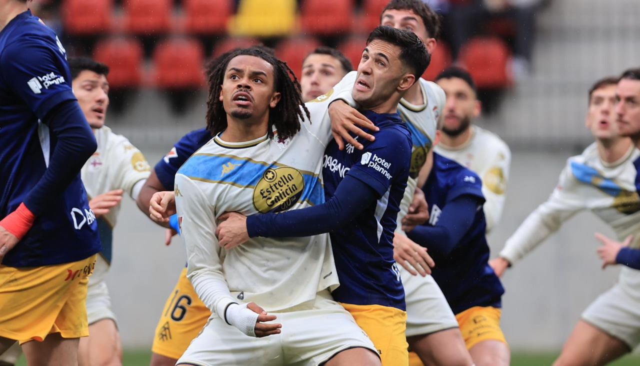 Lucas Noubi, durante el partido ante el Andorra de la primera vuelta