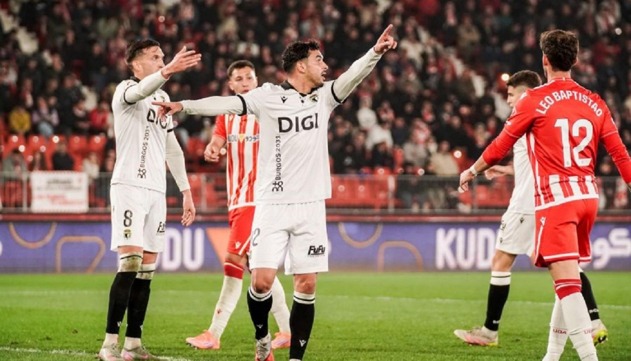 El Burgos venció en el UD Almería Stadium (0-1) en la primera vuelta