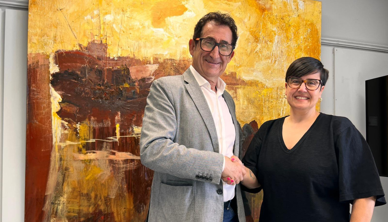 Antonio Leira, disputado de Deportes de la Diputación de A Coruña, y Bea Lema, presidenta del Marineda