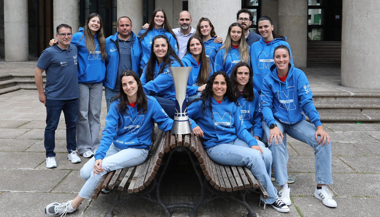 Maristas visita la redacción de DXT Campeón