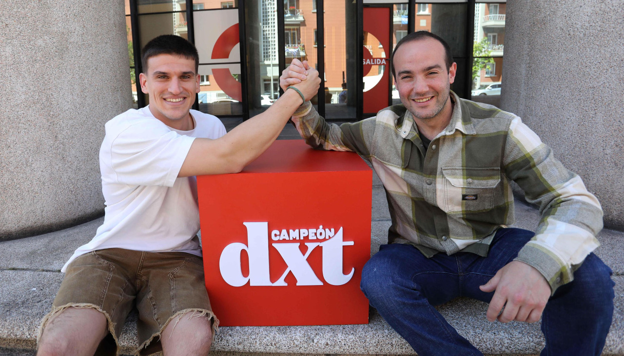 Martín Rodríguez y Martín Barrós echan un pulso frente a la redacción de DXT Campeón