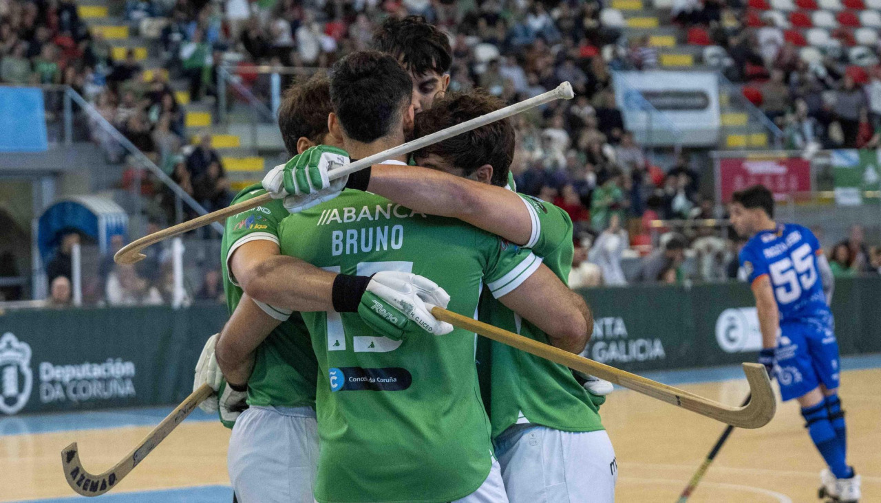 Los jugadores del Liceo celebran un gol contra el Lleida en el primer partido del playoff