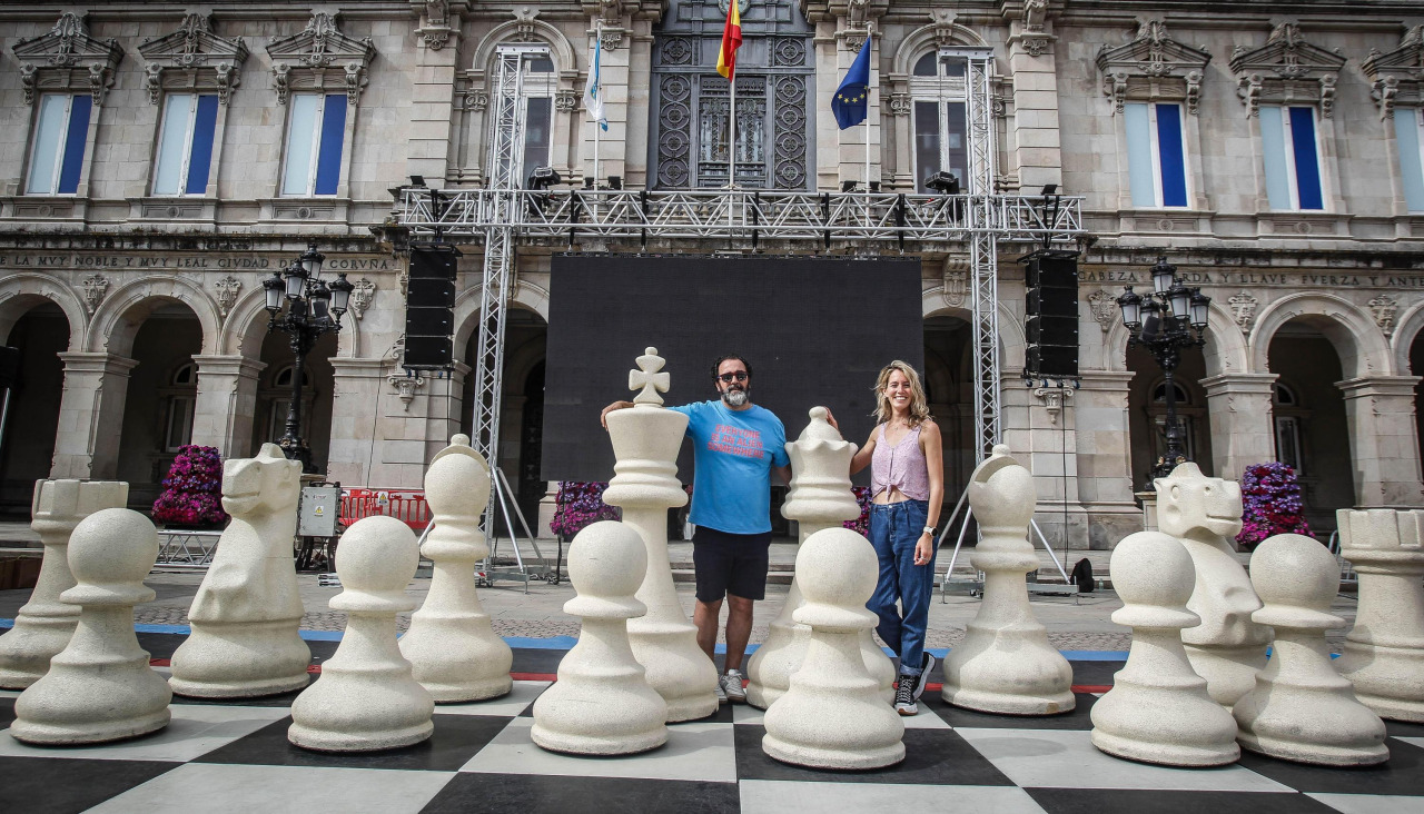 Ajedrez gigante en María Pita por un torneo escolar