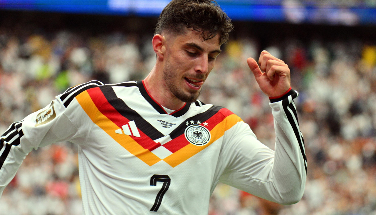 Kai Havertz celebra uno de sus dos tantos anotados en la goleada ante Curazao