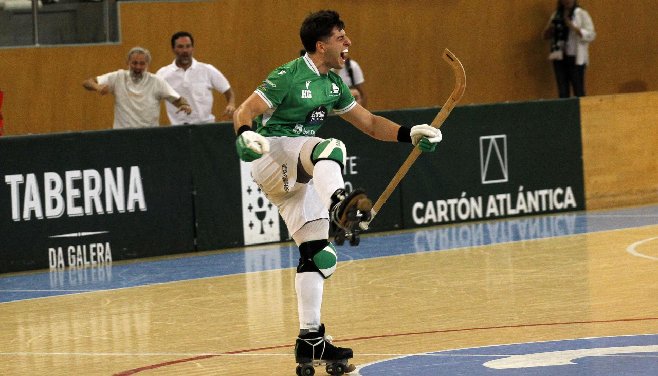 Nil Cervera celebra su gol en el segundo partido de la final ante el Igualada