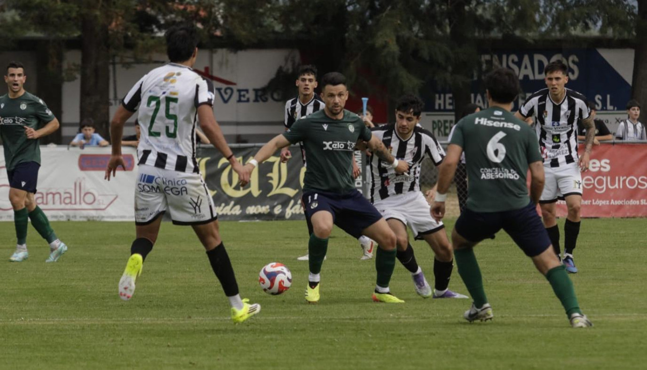 Acción del Antela-San Tirso del pasado domingo, que terminó con resultado de 0-0