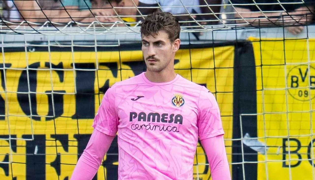 Diego Conde durante un partido con el Villarreal